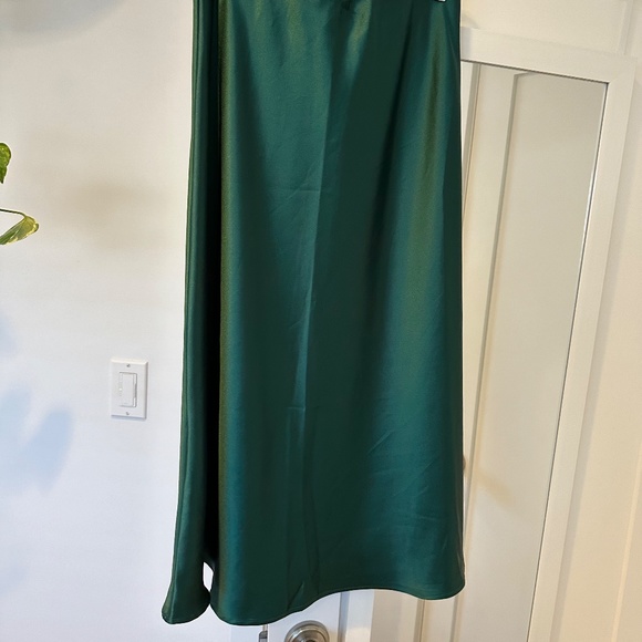 Green Satin High Waist Midi Skirt - Picture 4 of 6